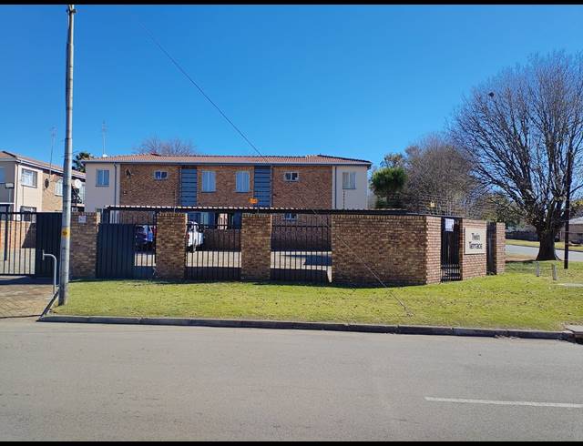 1,120M² APARTMENT BLOCK FOR SALE IN SELECTION PARK